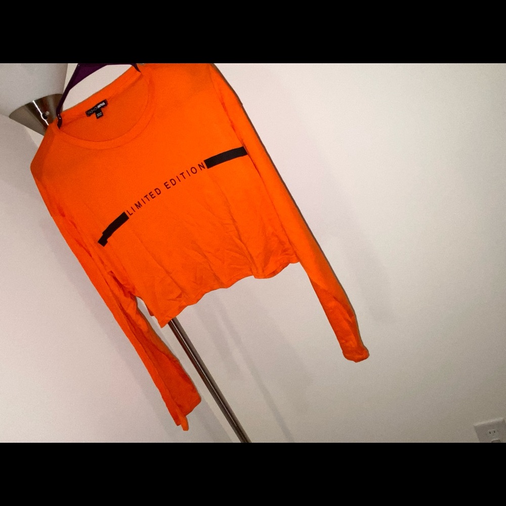 Fashion nova limited edition crop top